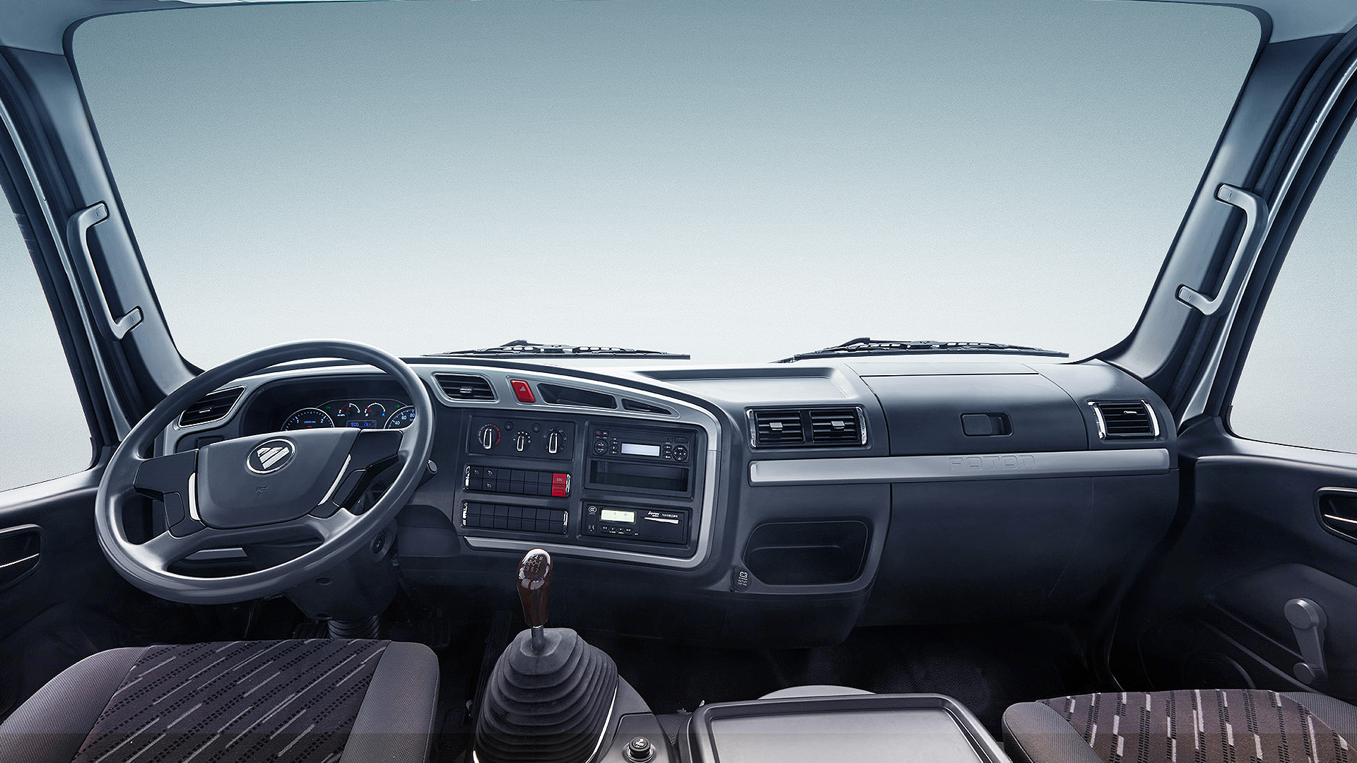 Auman 10 270 MT interior wide view