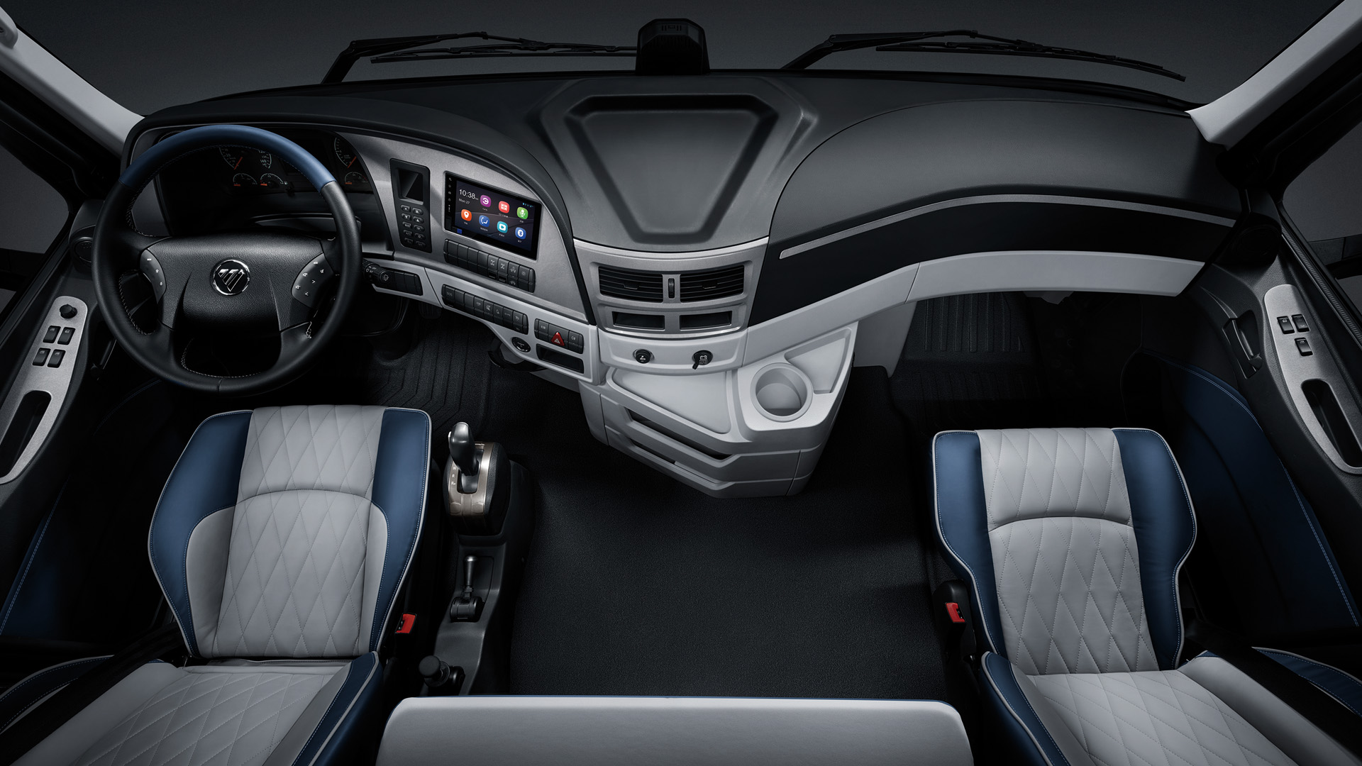 Auman 460HP AMT 6*4 interior wide view