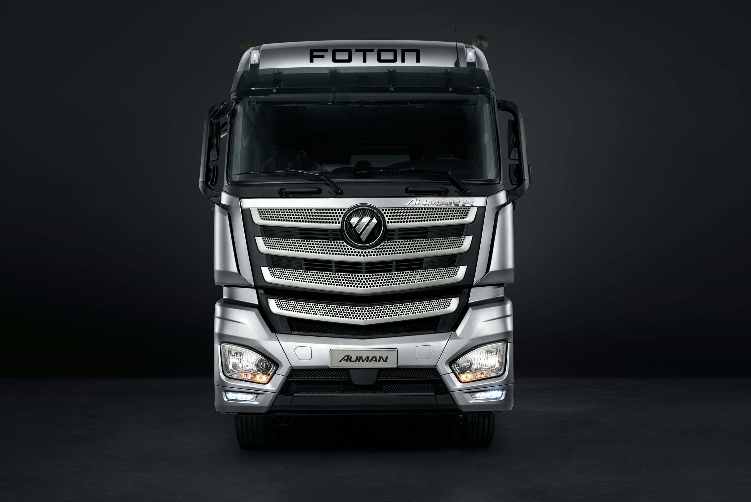 Foton Auman R front view